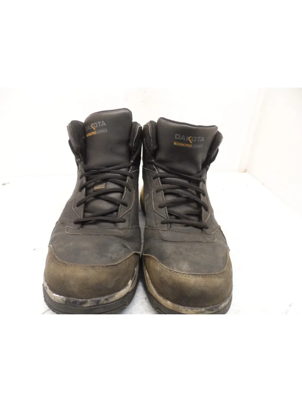 Dakota used boots